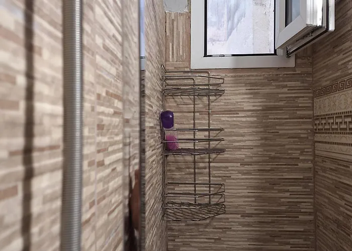 Daire Nederland's Mini Studio